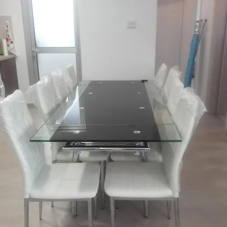 Direct Finikoudes Lejlighed