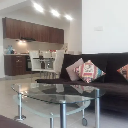 Property Direct Finikoudes Apartment *