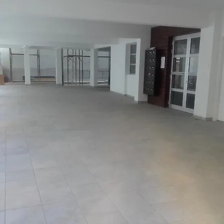 Property Direct Finikoudes شقة *