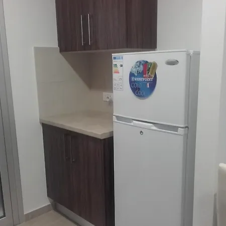 Property Direct Finikoudes * لارنكا